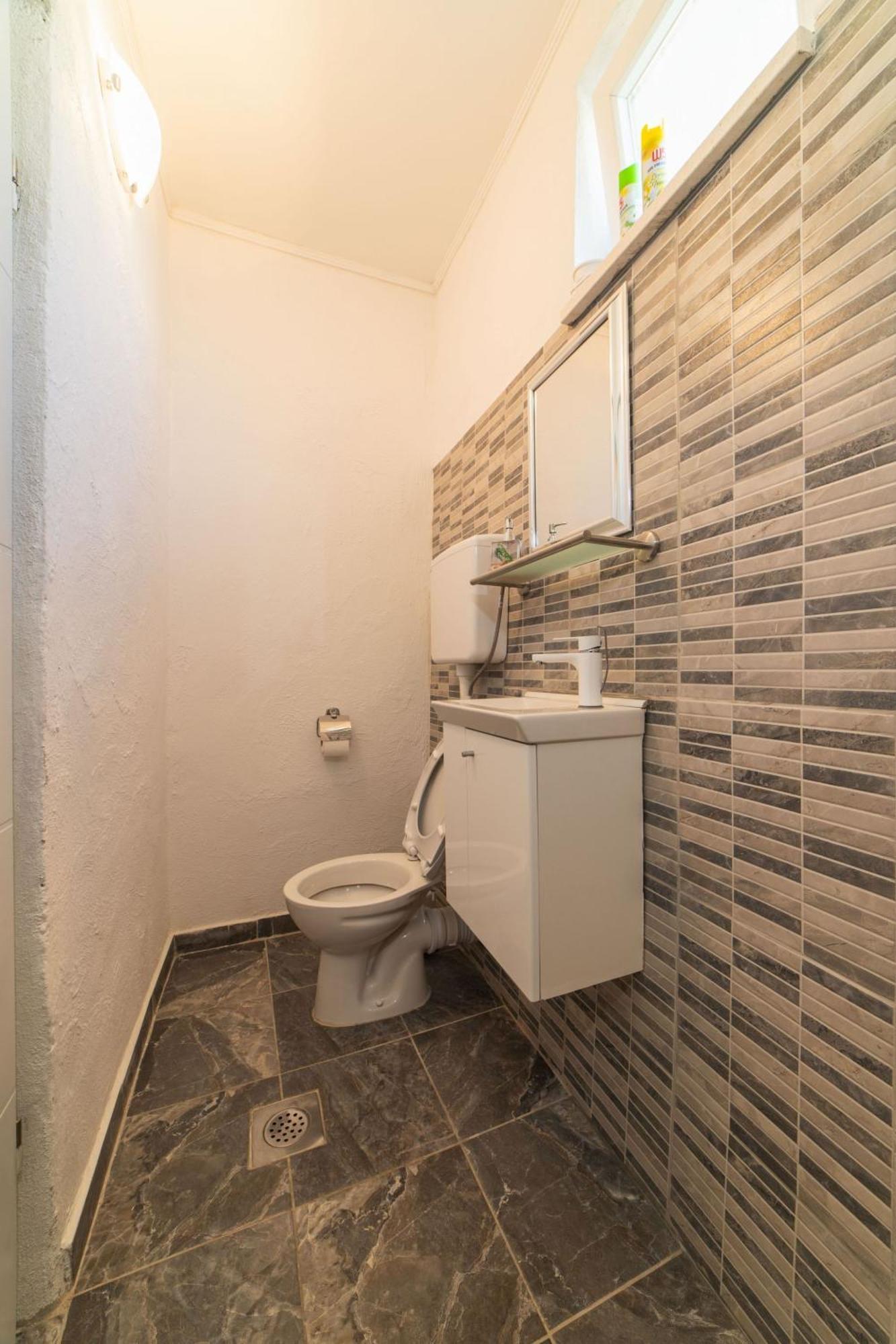 Apartment Livaja Kaštel Novi Værelse billede